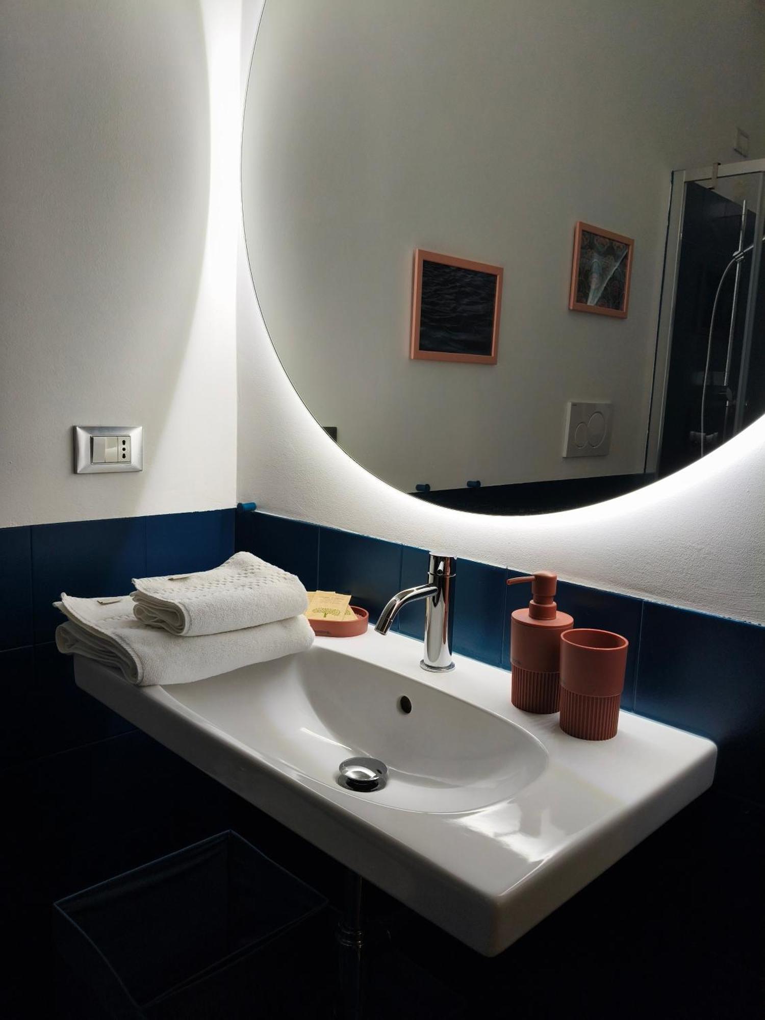 볼로냐 Fluere - Via Riva Reno 아파트 외부 사진